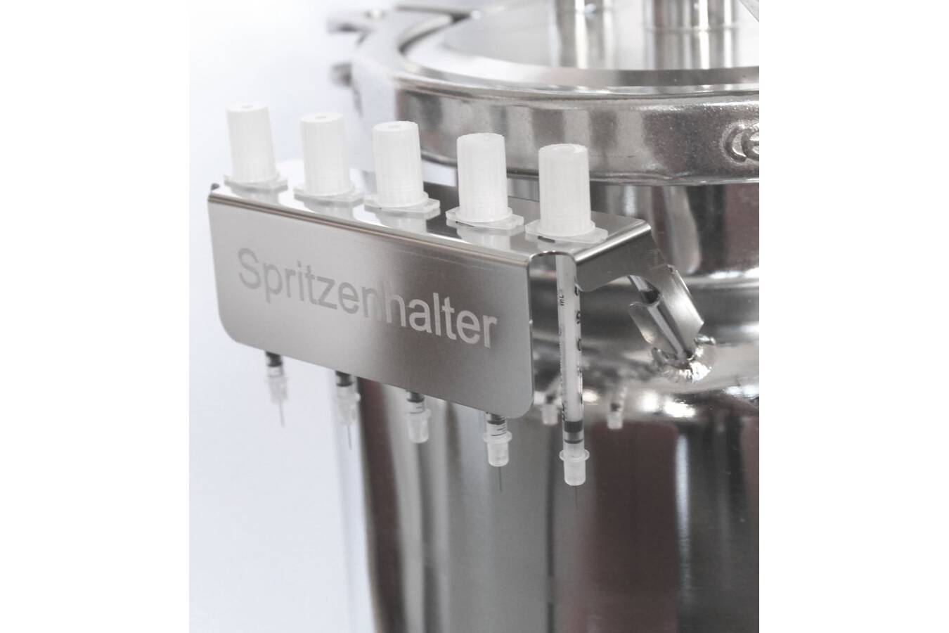 Spritzenhalter nach GMP-Richtlinien Der Spritzenhalter für Entnahmespritzen unterschiedlicher Dimensionen. Arbeitsgänge werden effektiver, sicherer und hygienischer.