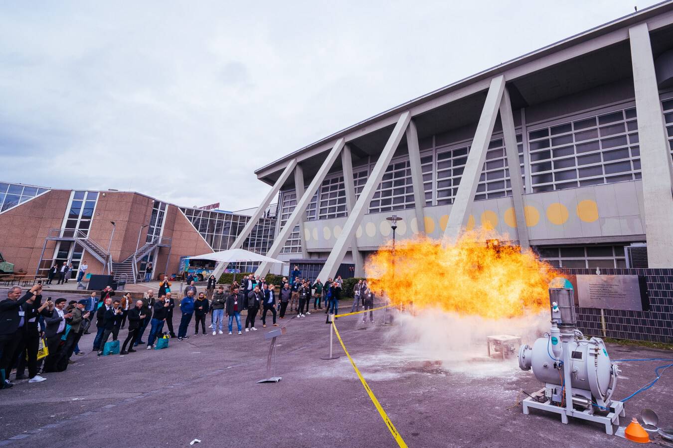 Fachmessen Solids & Recycling bestechen mit explosivem Programm Fachmessen Solids & Recycling-Technik 2024 bieten in Dortmund ein beeindruckendes Programm