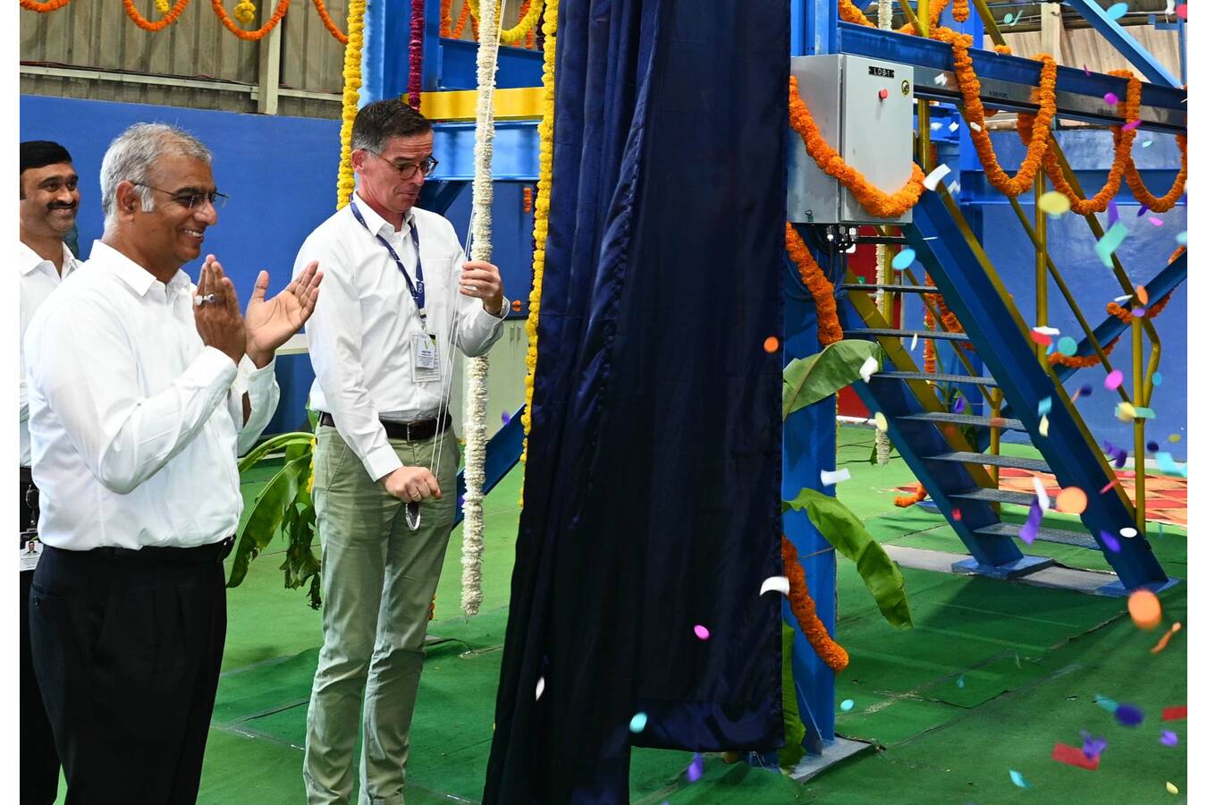 Qlar (ehemals Schenck Process) eröffnet neues Test Center in Bangalore Mit seinem neuen, hochmodernen Test Center in Bangalore, Indien, treibt Qlar die Entwicklung innovativer und nachhaltiger Lösungen für die Materialzerkleinerung in der Zement-, Stahl-, Energie- und Mineralindustrie voran. 