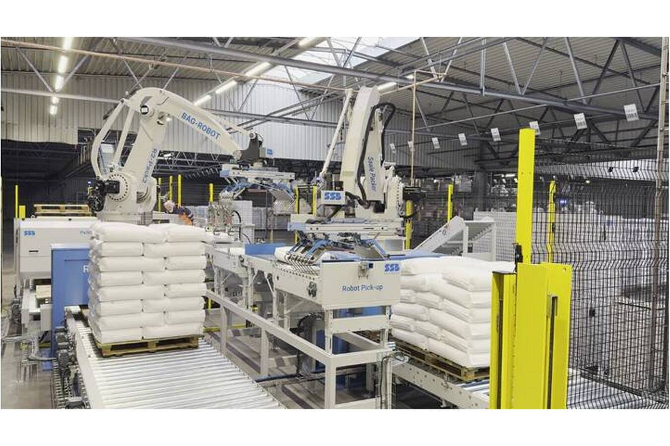 Innovative und moderne Hochleistungs-Palettierung  Zwei Hochleistungspalettierer der SSB Wägetechnik GmbH zeigen eindrucksvoll, wie moderne Robotik die End-of-Line-Prozesse in der Schüttgutindustrie optimiert. 