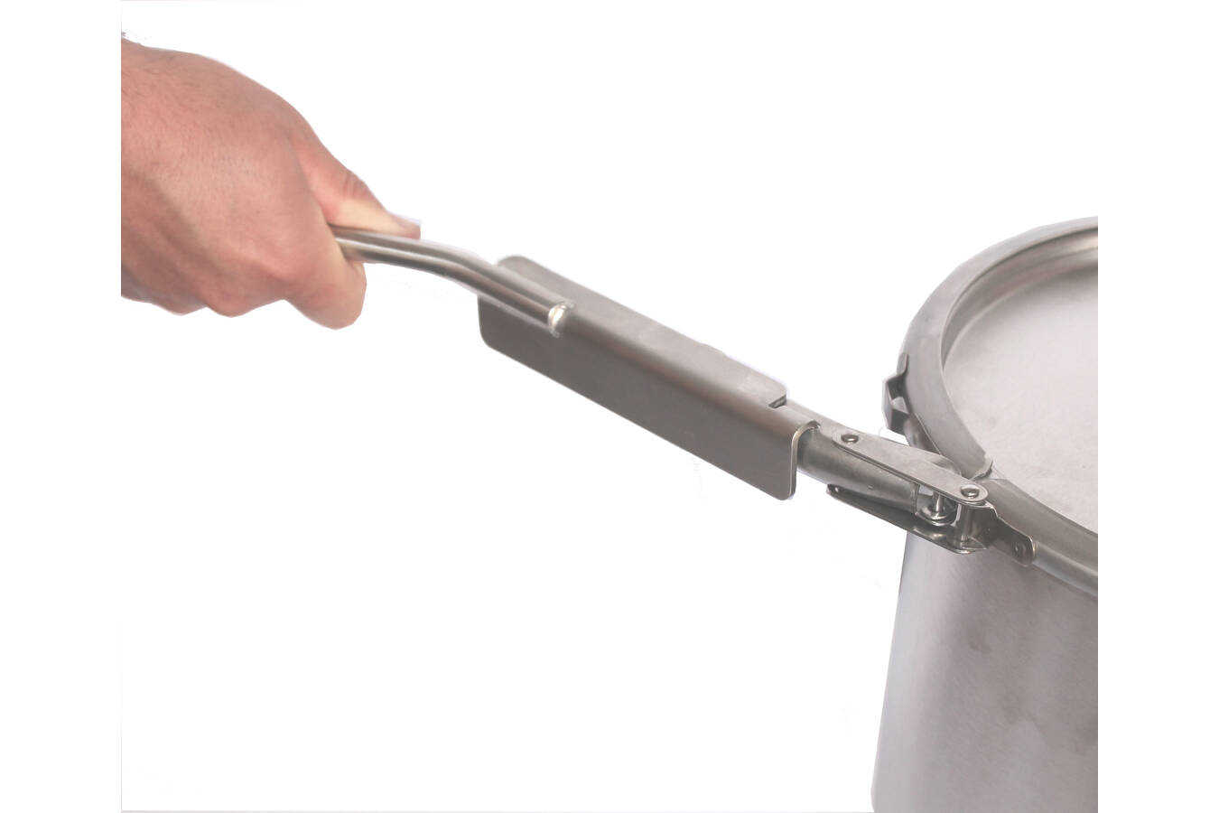 GMP-Fassöffner für sicheres und ergonomisches Handling Sicheres Fasshandling: GMP-Fassöffner von BOLZ INTEC  reduziert den Kraftaufwand beim Öffnen von Spannringen und erhöht die Arbeitssicherheit.